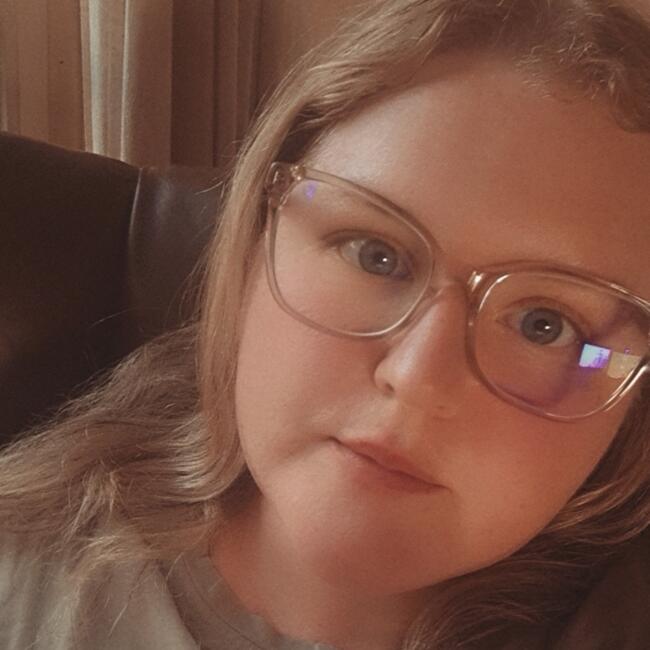 Babysitter in Cootamundra: Chloe