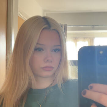 Babysitter in Bedford: Sian