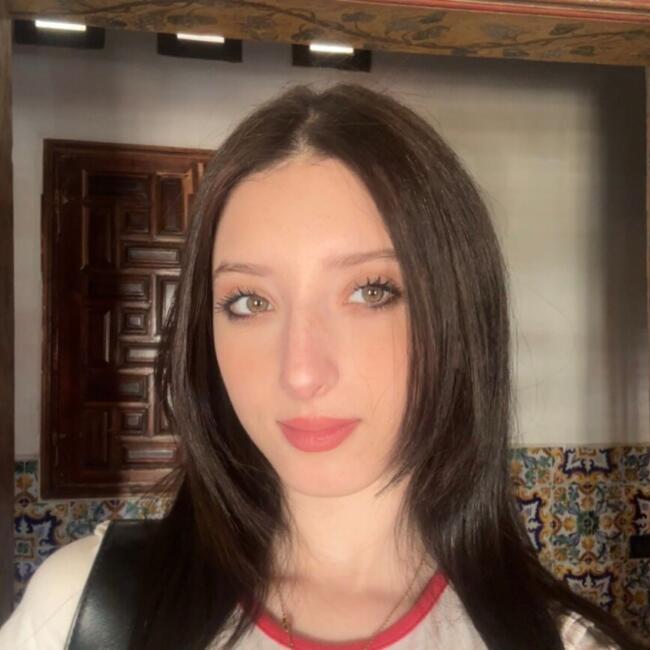 Babysitter in Luxembourg: Sonia Angélique