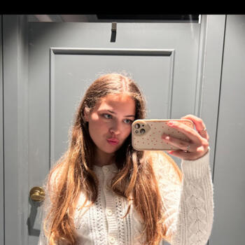 Babysitter in Brentwood: Eliya Ysobel