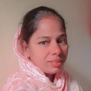 Babysitter in Ghaziabad: Simran
