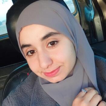 Babysitter in Hiboun: Chayma