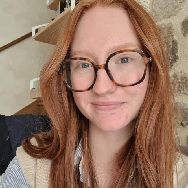 Babysitter in Périgneux: Cassandre