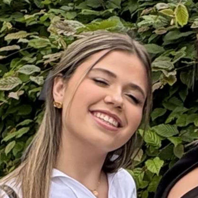 Babysitter in Grimbergen: Coleen