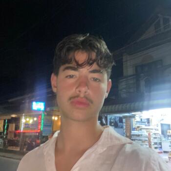 Babysitter in Kloten: Lino