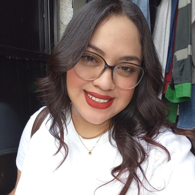 Babysitter in San Salvador: Rebeca