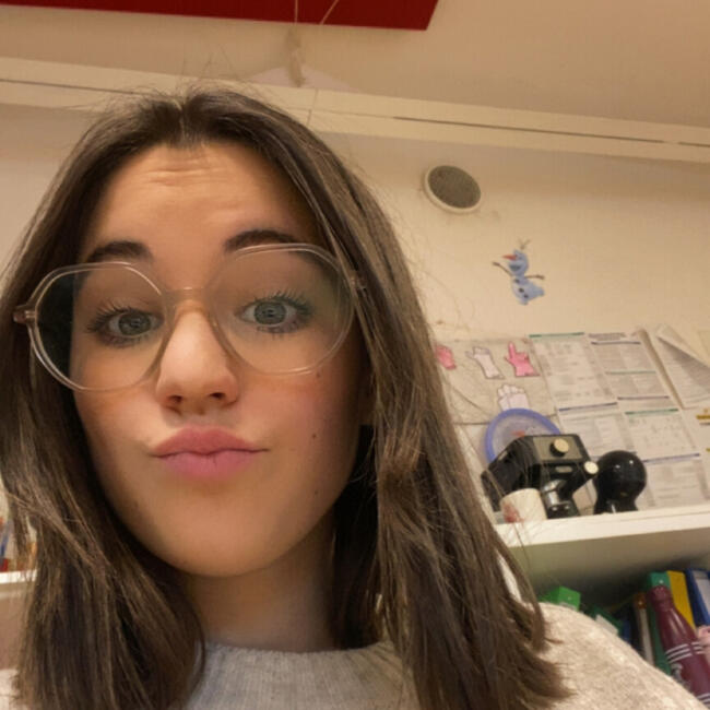 Babysitter in Millau: Alyssia