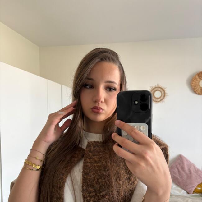 Baby-sitter à Rignac: Ruby