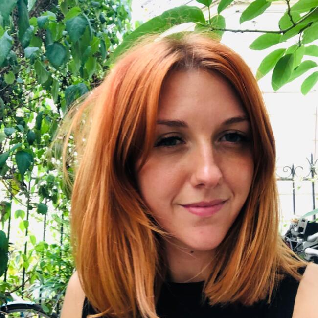 Babysitter in Tours: Nina