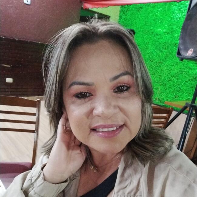 Babá em Taboão da Serra: Lordiana