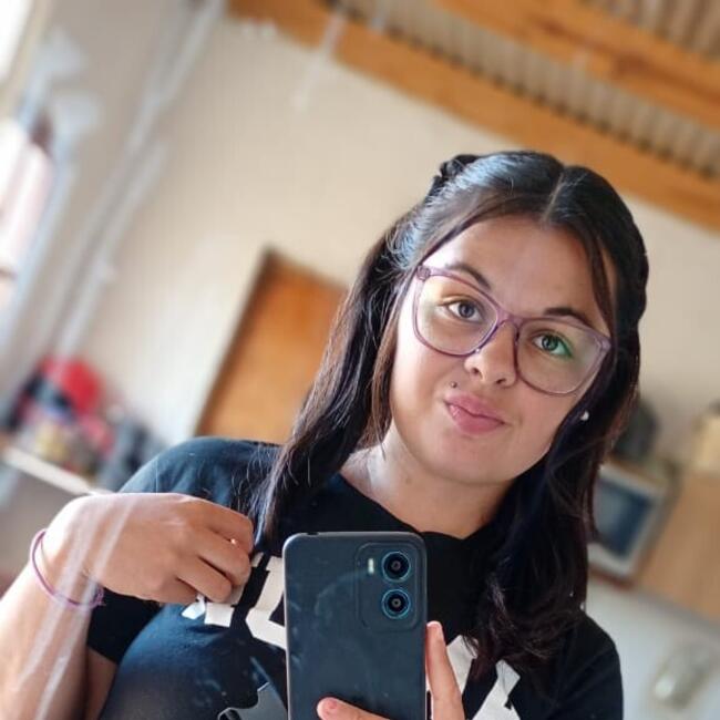 Babysitter in Funes: Maribel