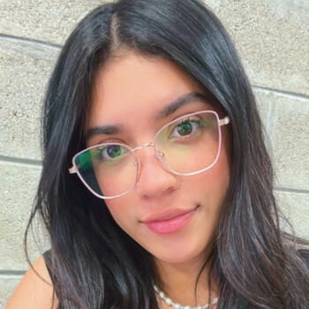 Babysitter in Cartago: Jeannette