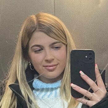 Babysitter in Reading: Abbie