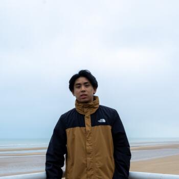 Babysitter in Singapore: Amos