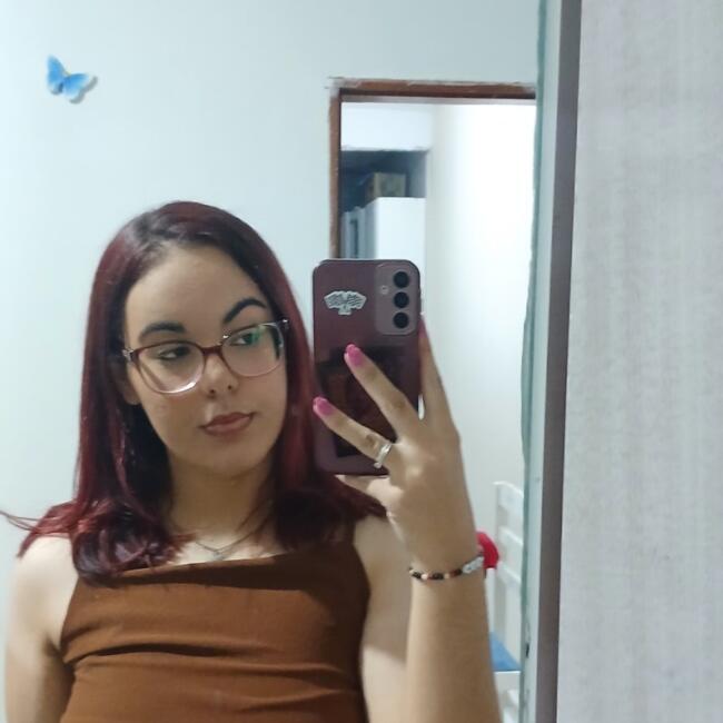 Babá em Pompéia: Camila