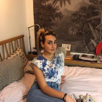 Baby-sitter in Puteaux: Ilyana