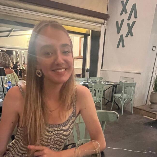 Pengasuh di Amiens: Emma