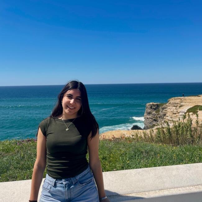 Babysitter in Vila Nova de Gaia: Maria