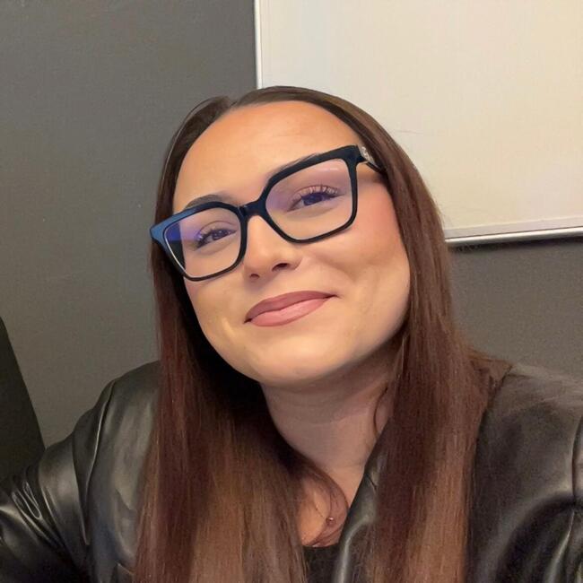 Babysitter in Aix-en-Provence: Ines