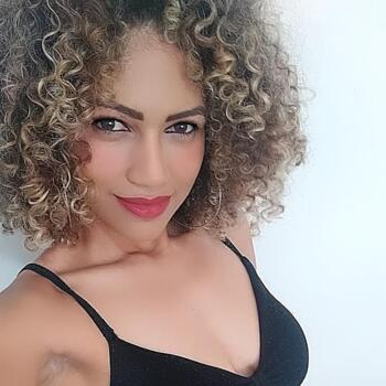 Babá em Uberaba: Luana