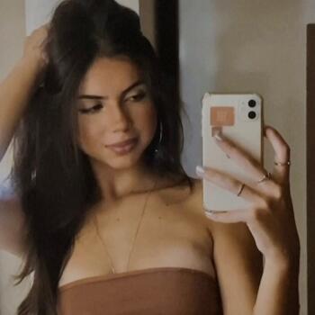 Babá em Coronel Xavier Chaves: Maria