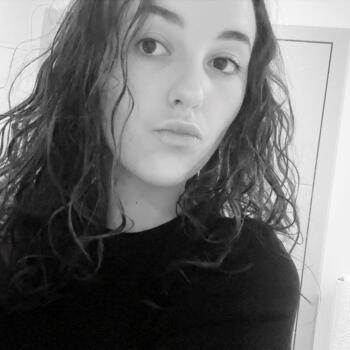 Babysitter in Tours: Maëlys