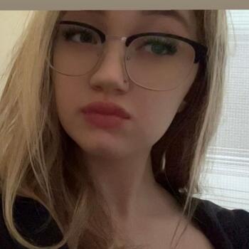 Babysitter in Orlando: Carmella