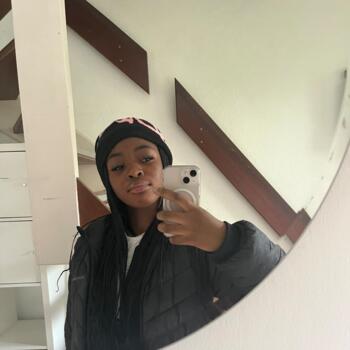 Babysitter in The Hague: Linda