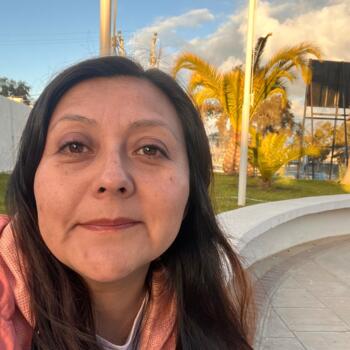 Babysitter in Villarrica: Ada