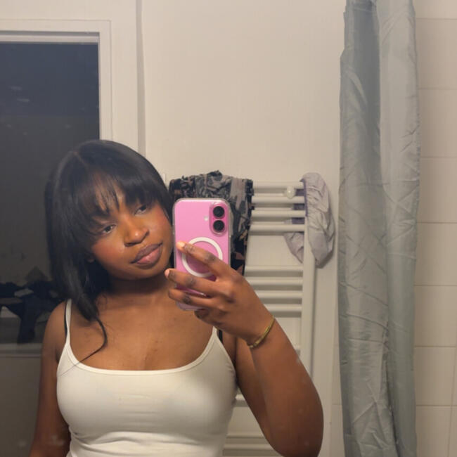 Babysitter in Verrières-le-Buisson: Safiatou