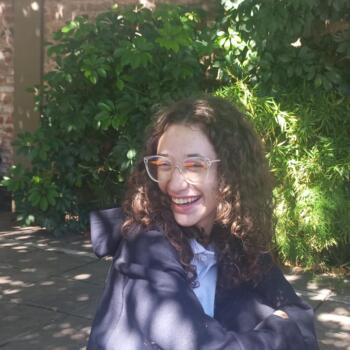 Babysitter in San Isidro: Clara