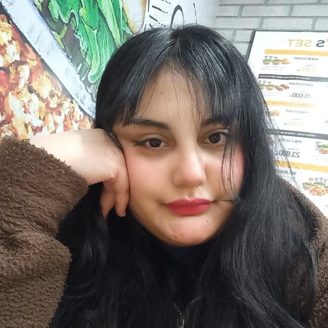 Babysitter in Busan: Aicha Ghalie