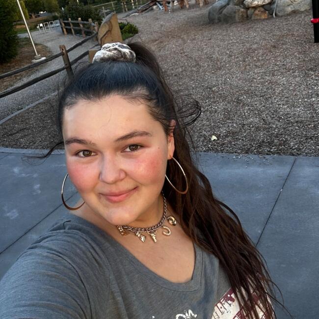 Babysitter in Redding: Pearl