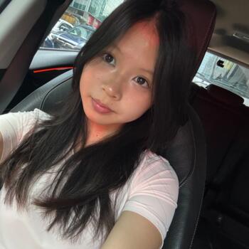 位于新加坡的临时保姆: Kayla