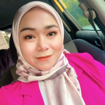 Babysitting job in Ampang: babysitting job Munie Ahmad
