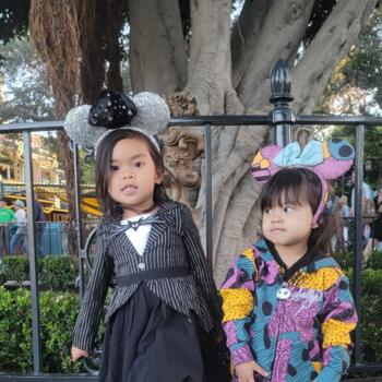 Babysitting job in Las Vegas: babysitting job Khanh