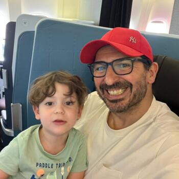 Δουλειά για babysitter στην περιοχή Ντουμπάι: δουλειά φύλαξης παιδιών Marine
