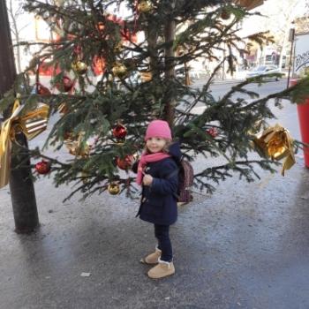 Babysitter in Paris: Karima