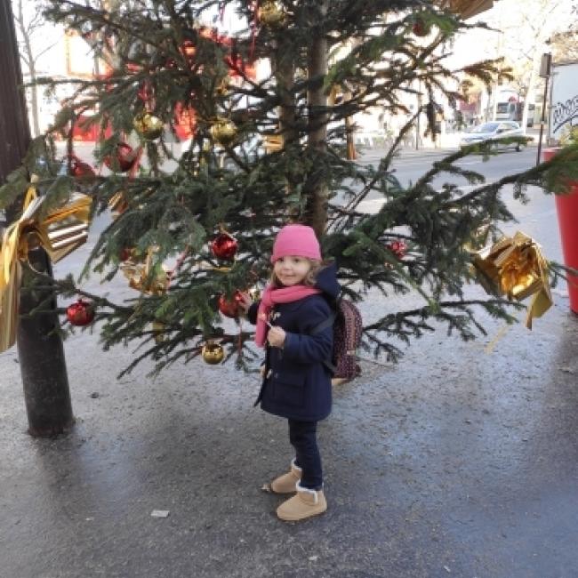 Babysitter in Paris: Karima