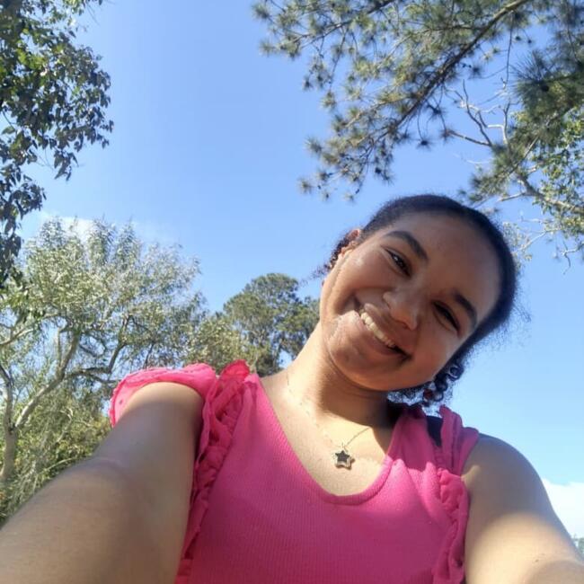 Babysitter in Valencia: Nicole