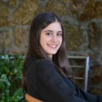 Babysitter Leiria: Mónica