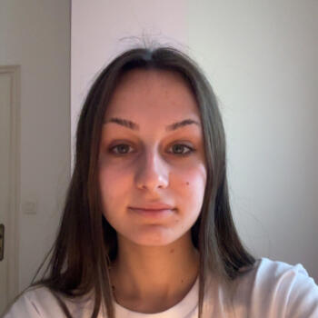 Babysitter in Seyssins: Apolline