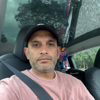 Nanny job in Singapore: babysitting job Syed