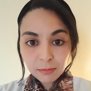 Babysitter in Paris: Chaima