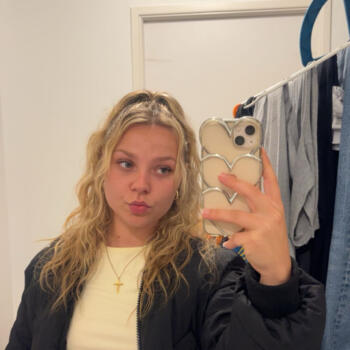 Babysitter in Biarritz: Calista