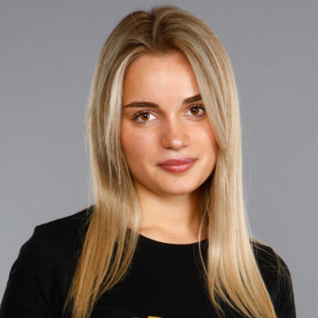 Babysitter in Saint-Paul (Auvergne-Rhône-Alpes): Jade