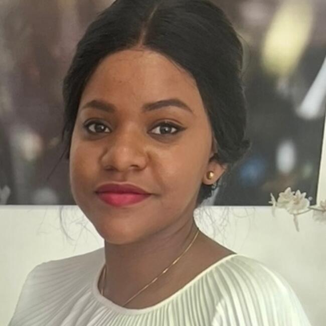 Trabalho de babysitting em Viseu: Jessica