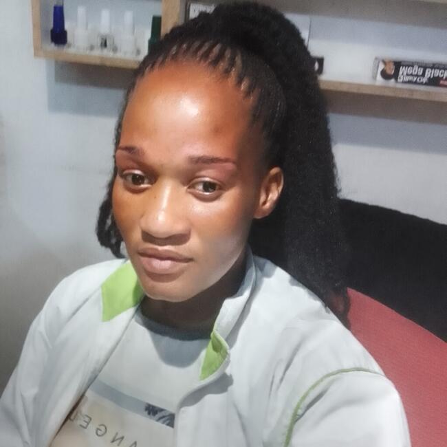 Babysitter in Johannesburg South: Thandolwethu