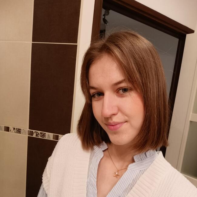 Babysitter in Bellerive-sur-Allier: Julia