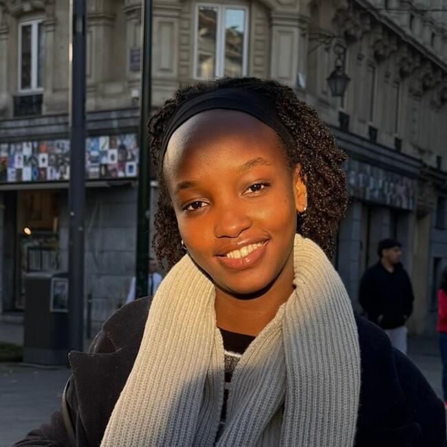 Babysitter in Mons: Danielle